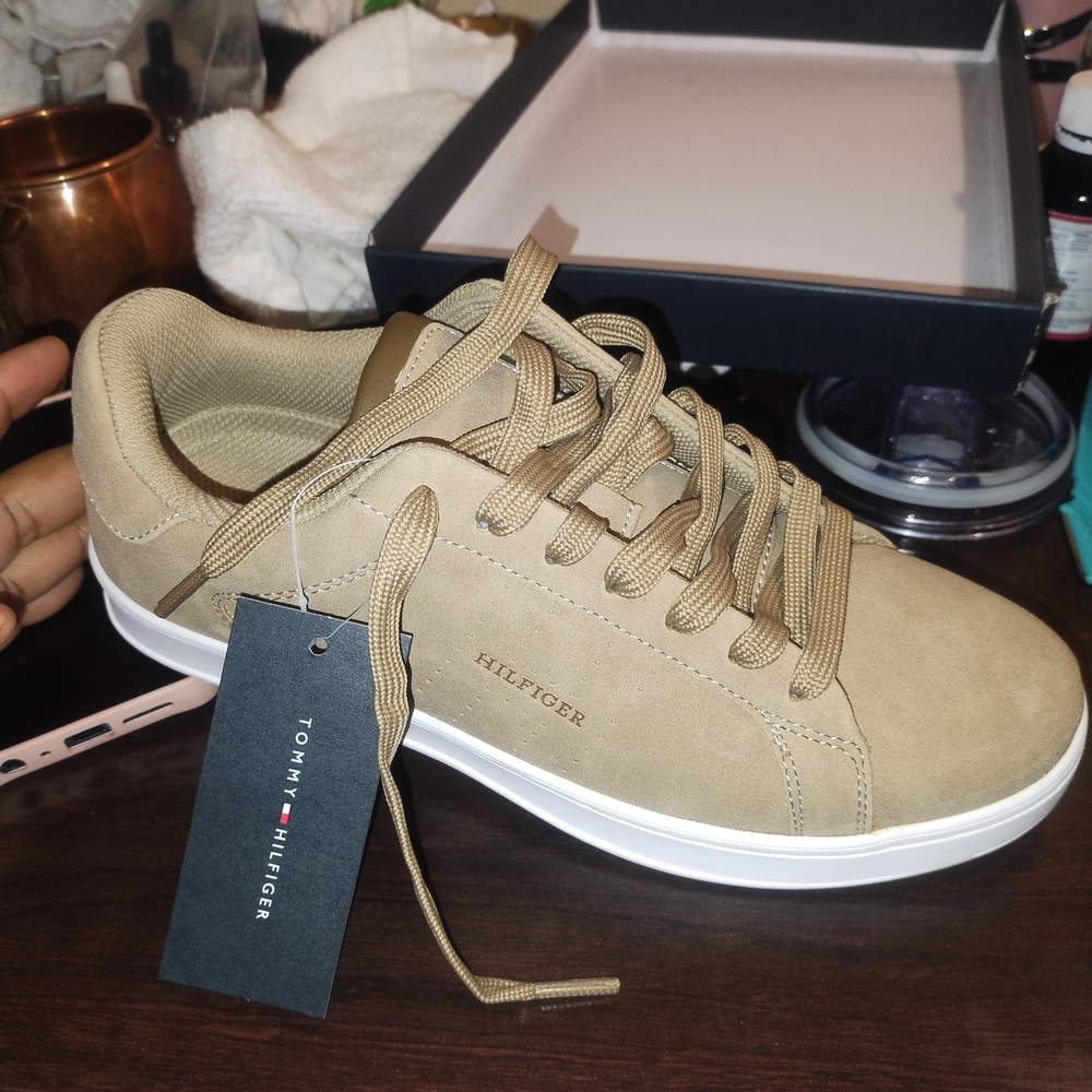 Tommy Hilfiger Tan Lace-Up Sneakers